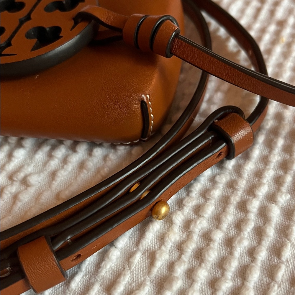 Authentic Tory Burch Miller Nano Leather Crossbody - Picture 6 of 17